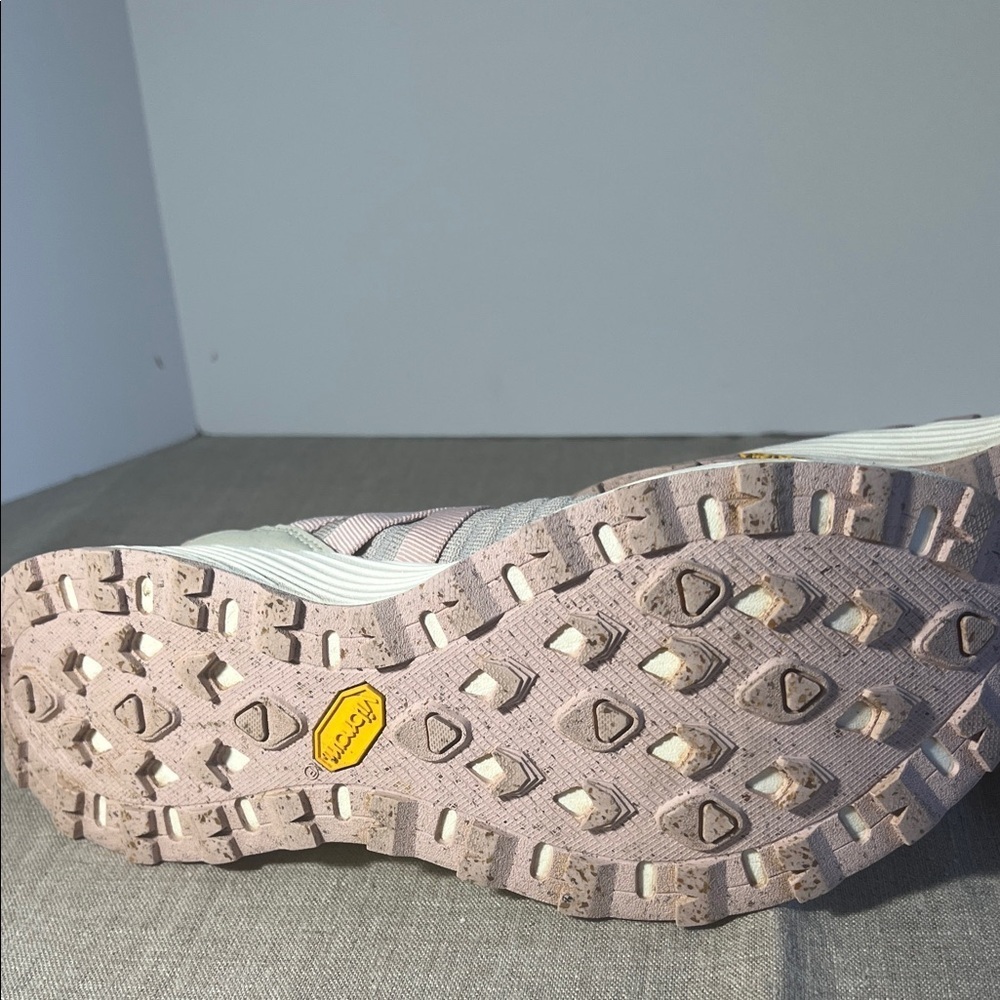 Women's Gray and Pink Merrill Vibram Sneakers 10W. SH150 - Picture 7 of 8